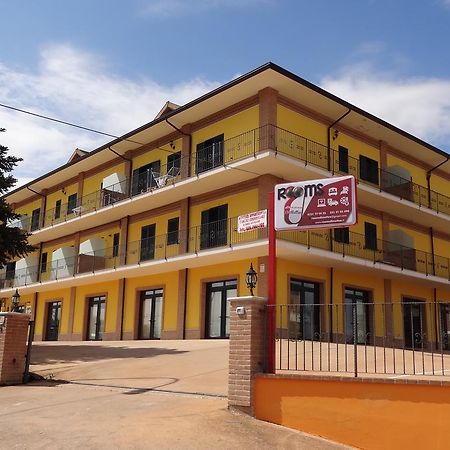 Affittacamere Rooms Di Matteo San Paolo di Iesi Экстерьер фото